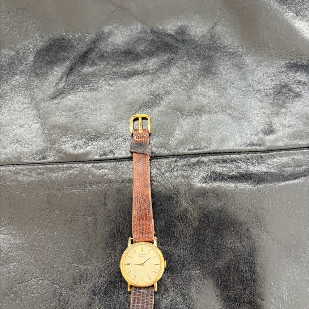 Seiko Vintage Gold-Tone Round Watch with (used) Brown Leather Strap - Picture 5 of 7